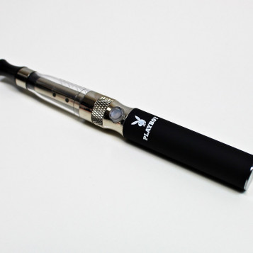 Vape Pen electronic cigarette Playboy czarny