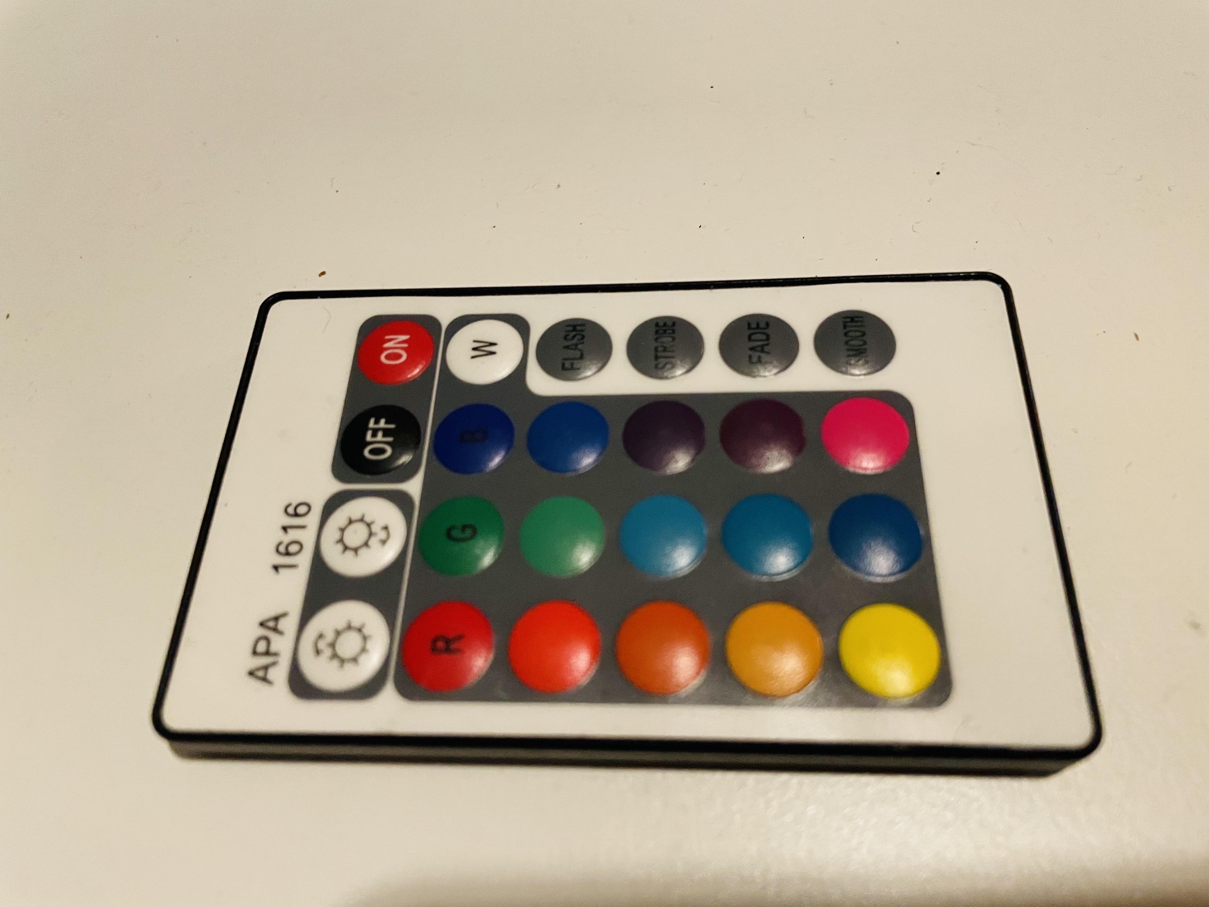 Pilot zdalnie sterowany do taśmy LED RGB