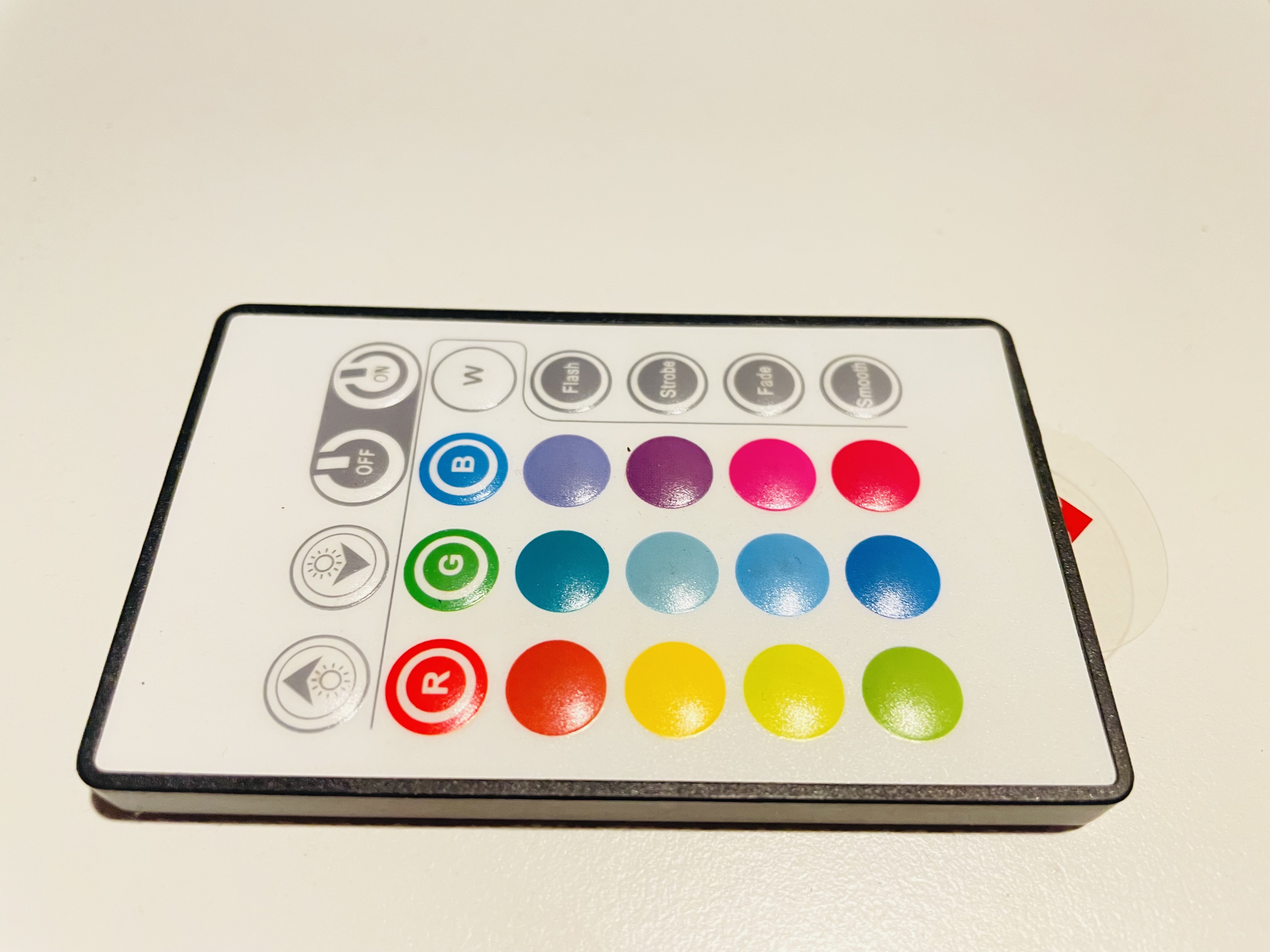 Pilot do oświetlenia LED RGB zdalnie sterowany