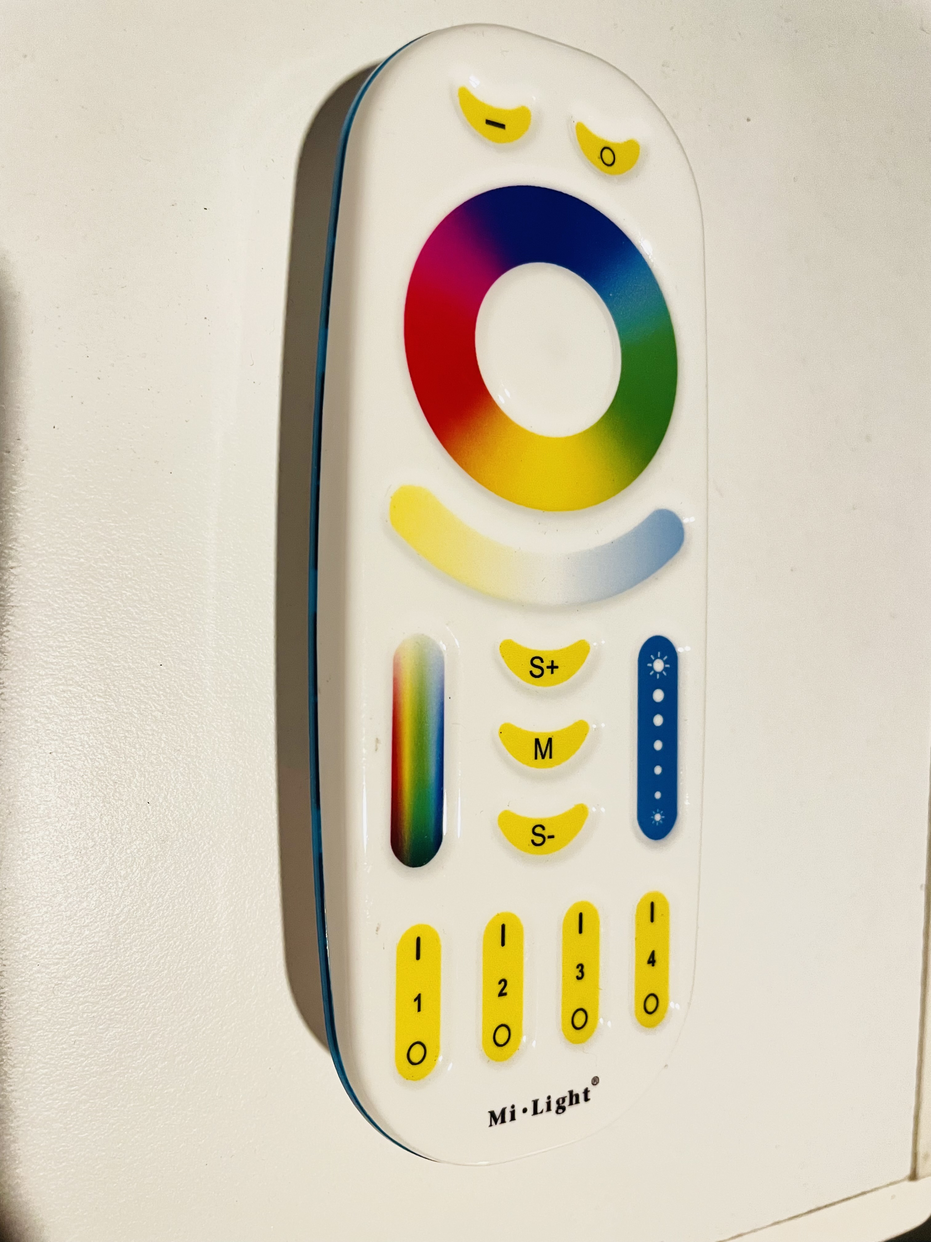 Pilot MiLight RGB LED zdalnie sterowane oświetlenie