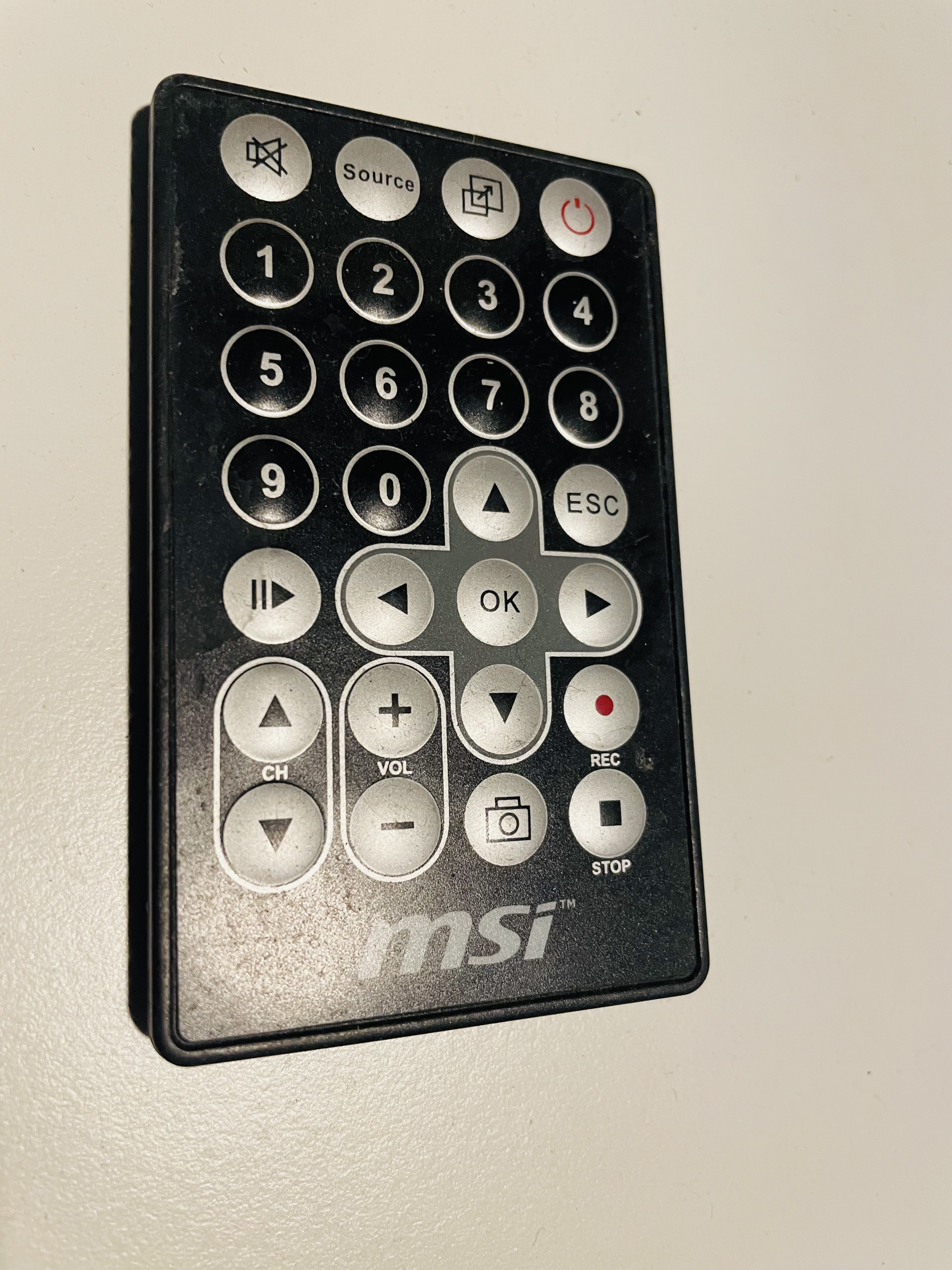 Pilot do sterowania urządzeniami MSI