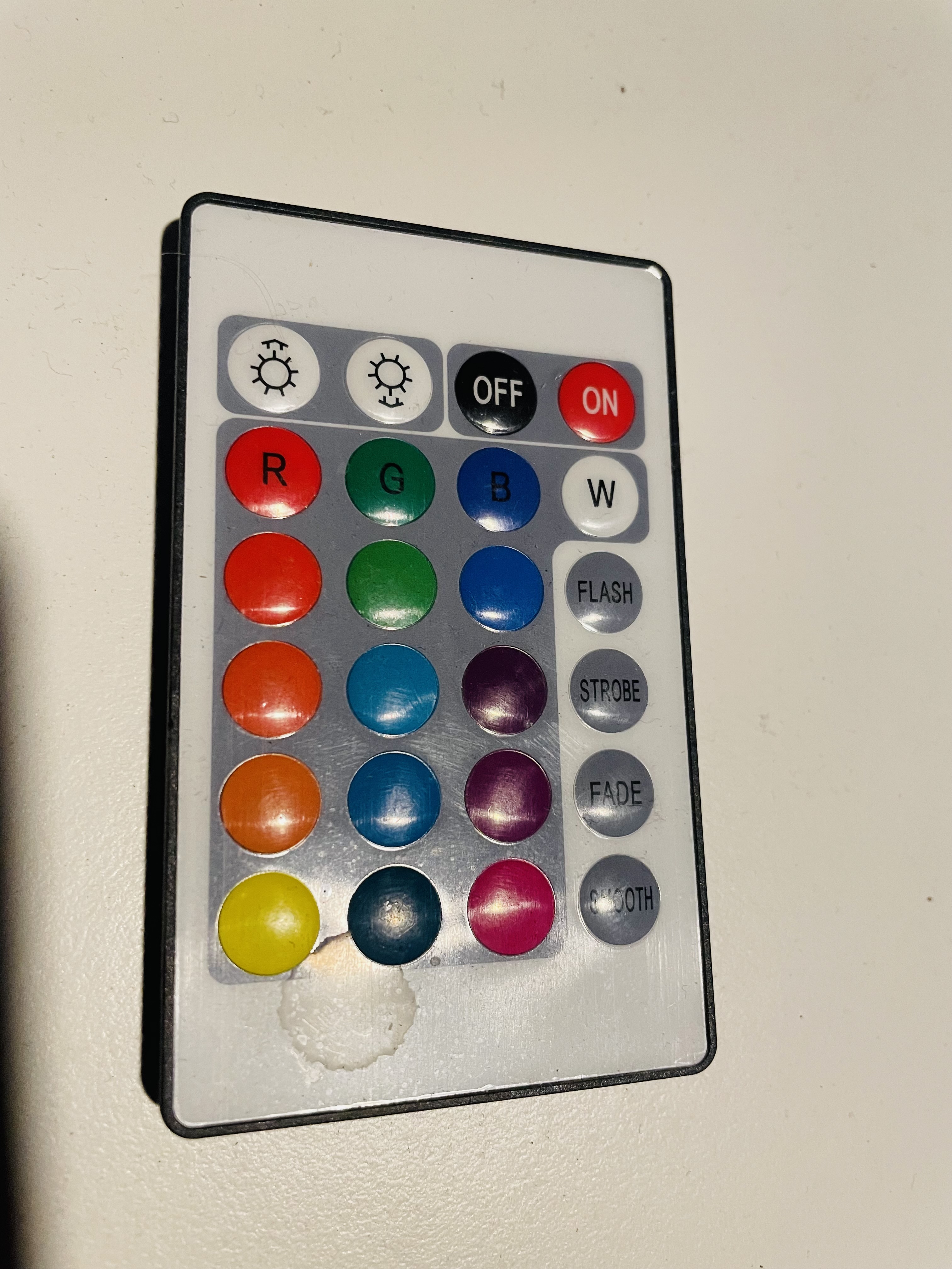 Pilot RGB LED zdalnie sterowany do oświetlenia