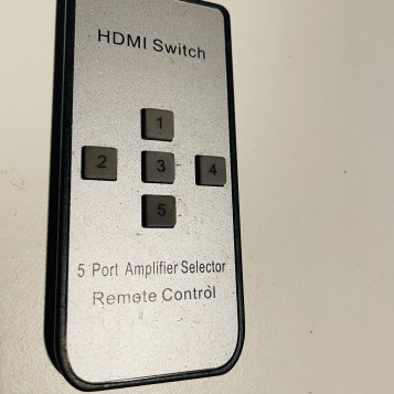 Pilot zdalnie sterowany HDMI Switch do wzmacniacza