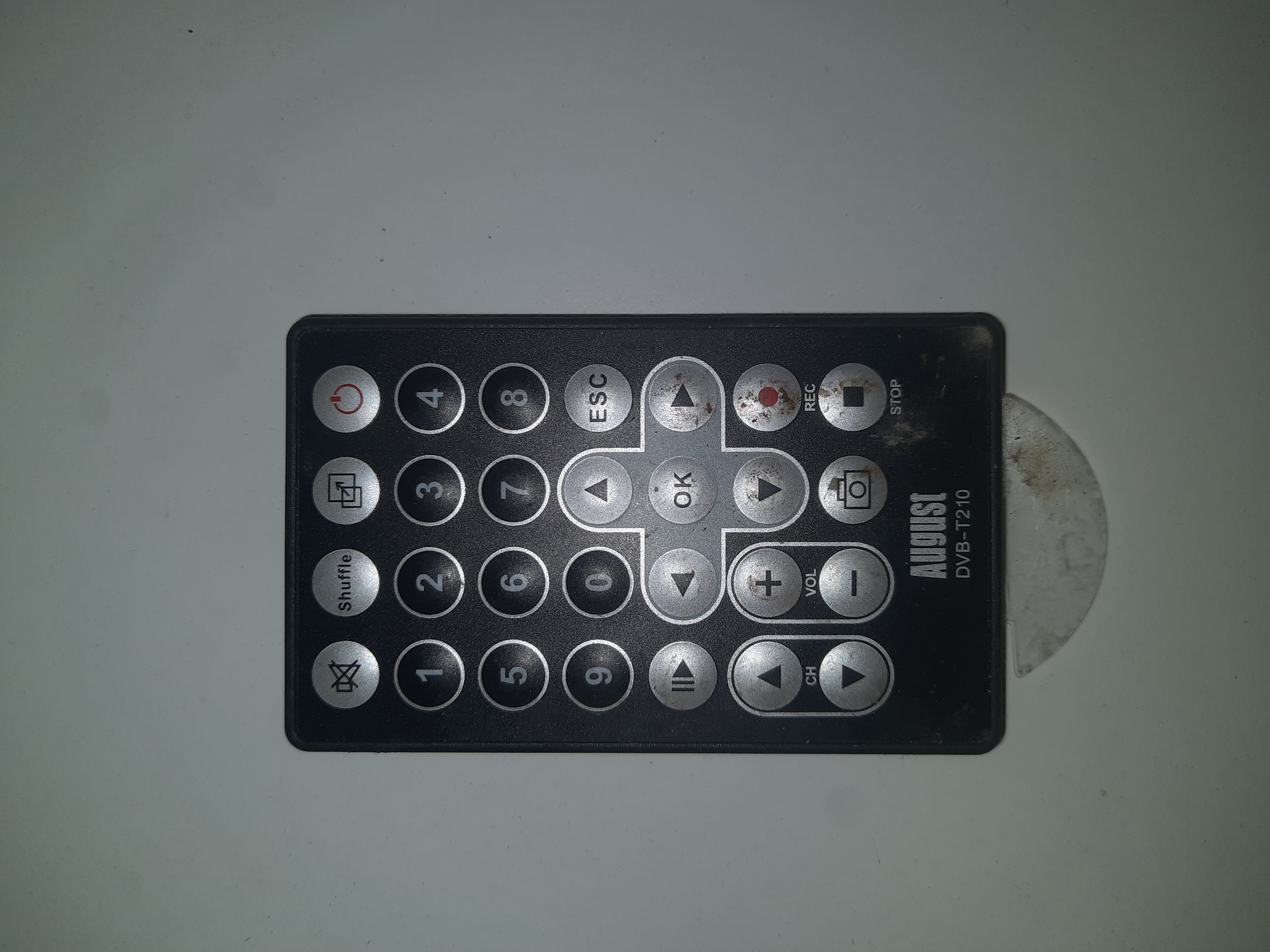 Oryginalny pilot do tunera telewizyjnego August DVB-T205