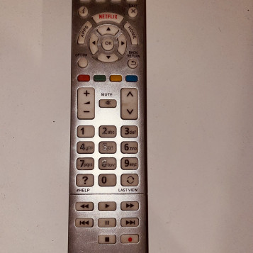 Pilot do sterowania telewizorem z Netfilx TV srebrny