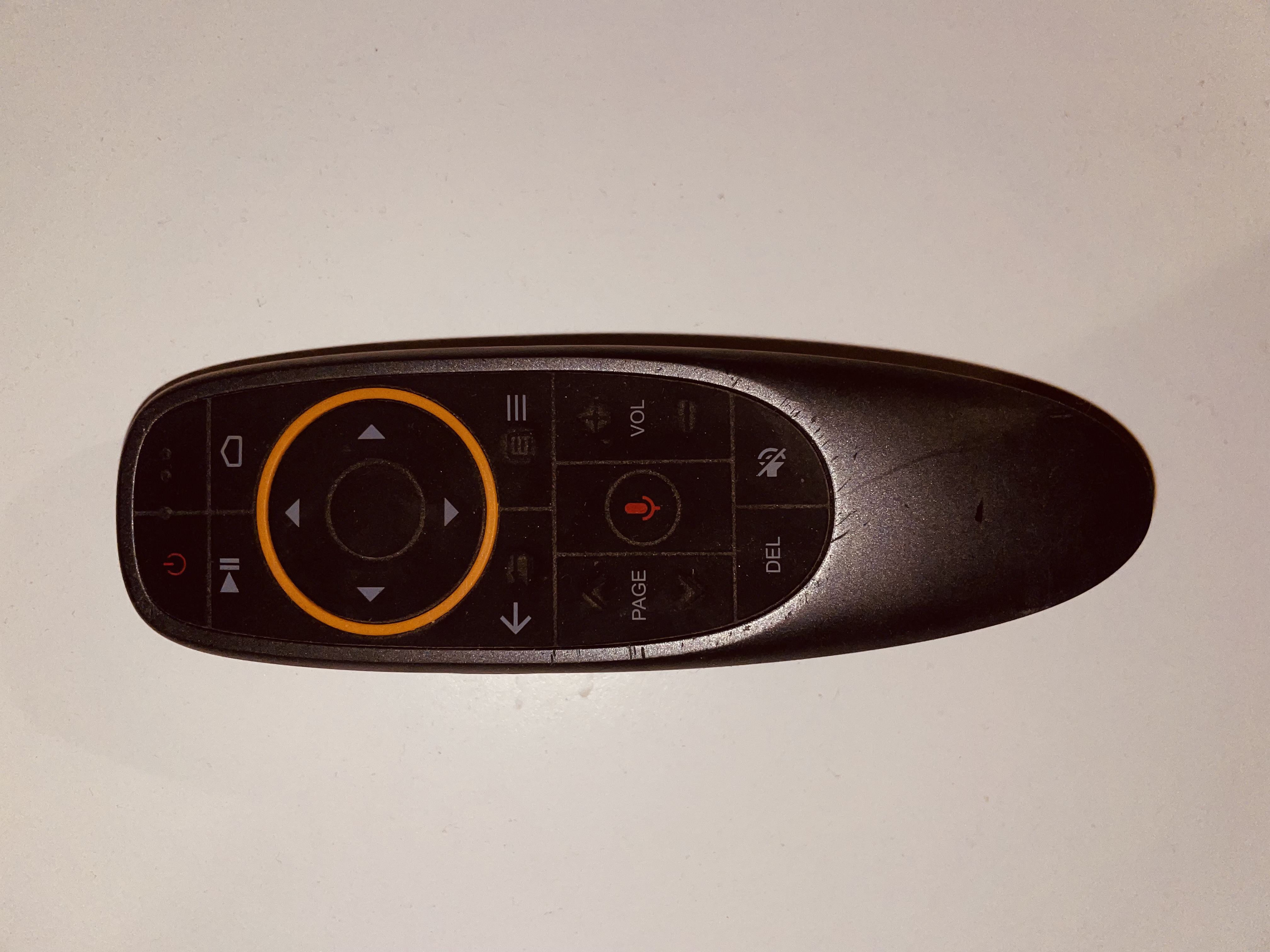 Ergonomiczny pilot do telewizora SmartTV TV