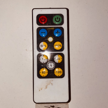 Biały pilot do lampy oświetlenia LED