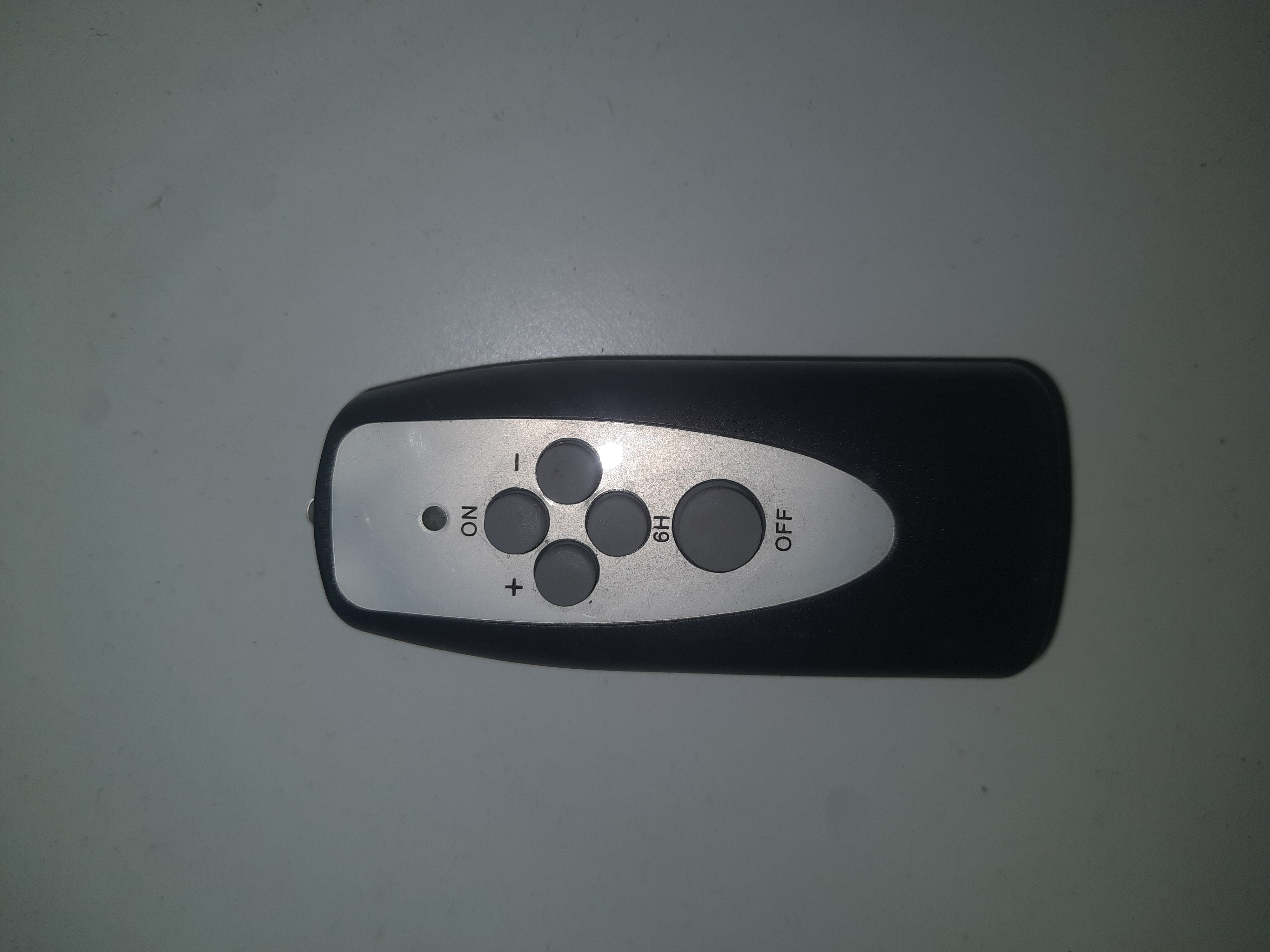 Oryginalny pilot do bezprzewodowych świeczek LED Melinera 10406B