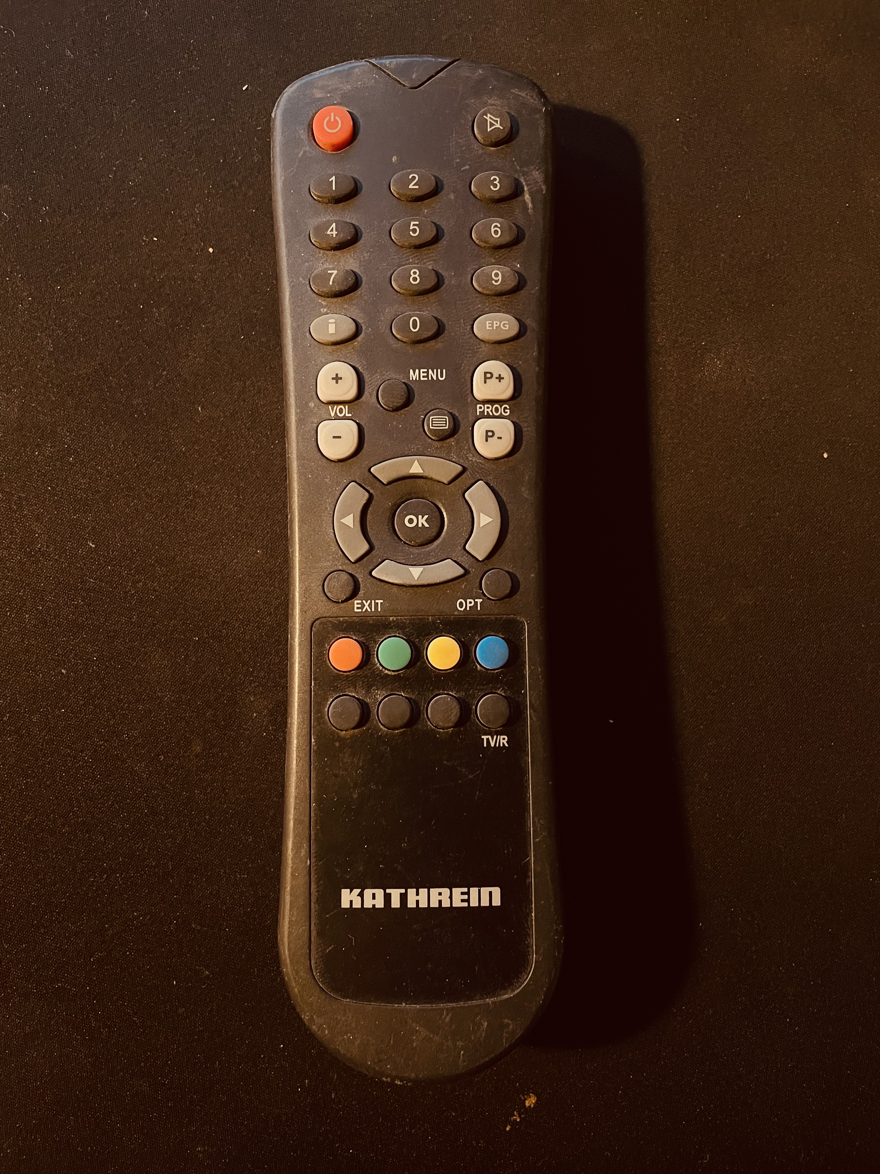 Oryginalny pilot do telewizora Kathrein czarny