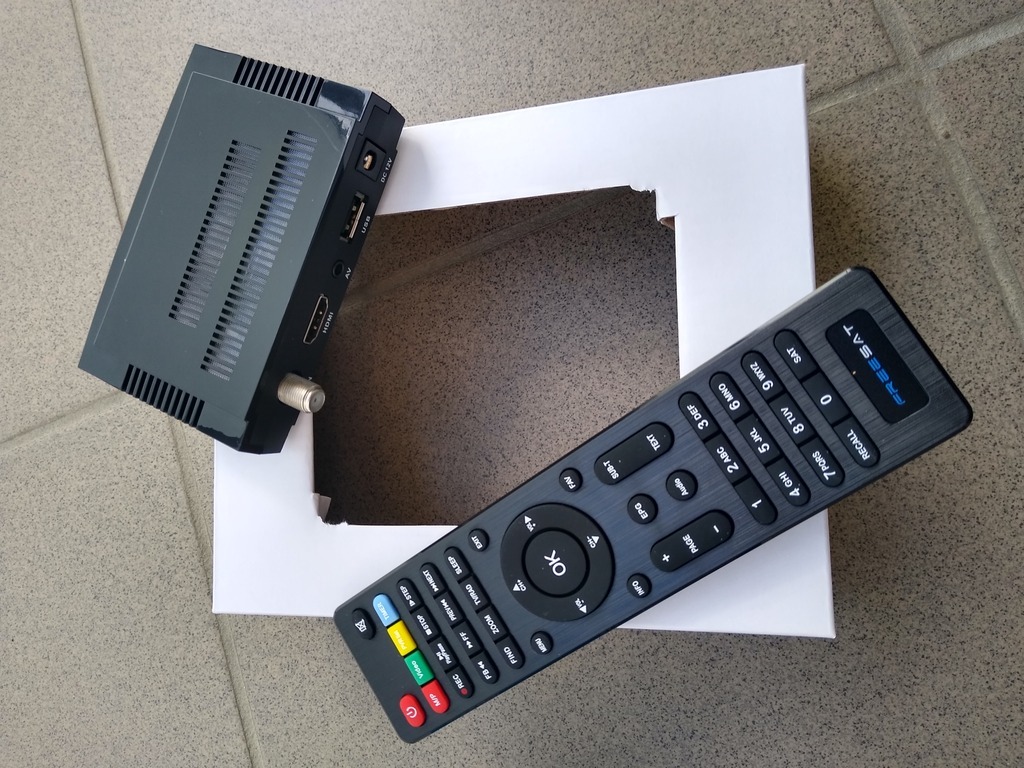 Oryginalny pilot do dekodera Freesat V7 MAX V7 Combo TV Box