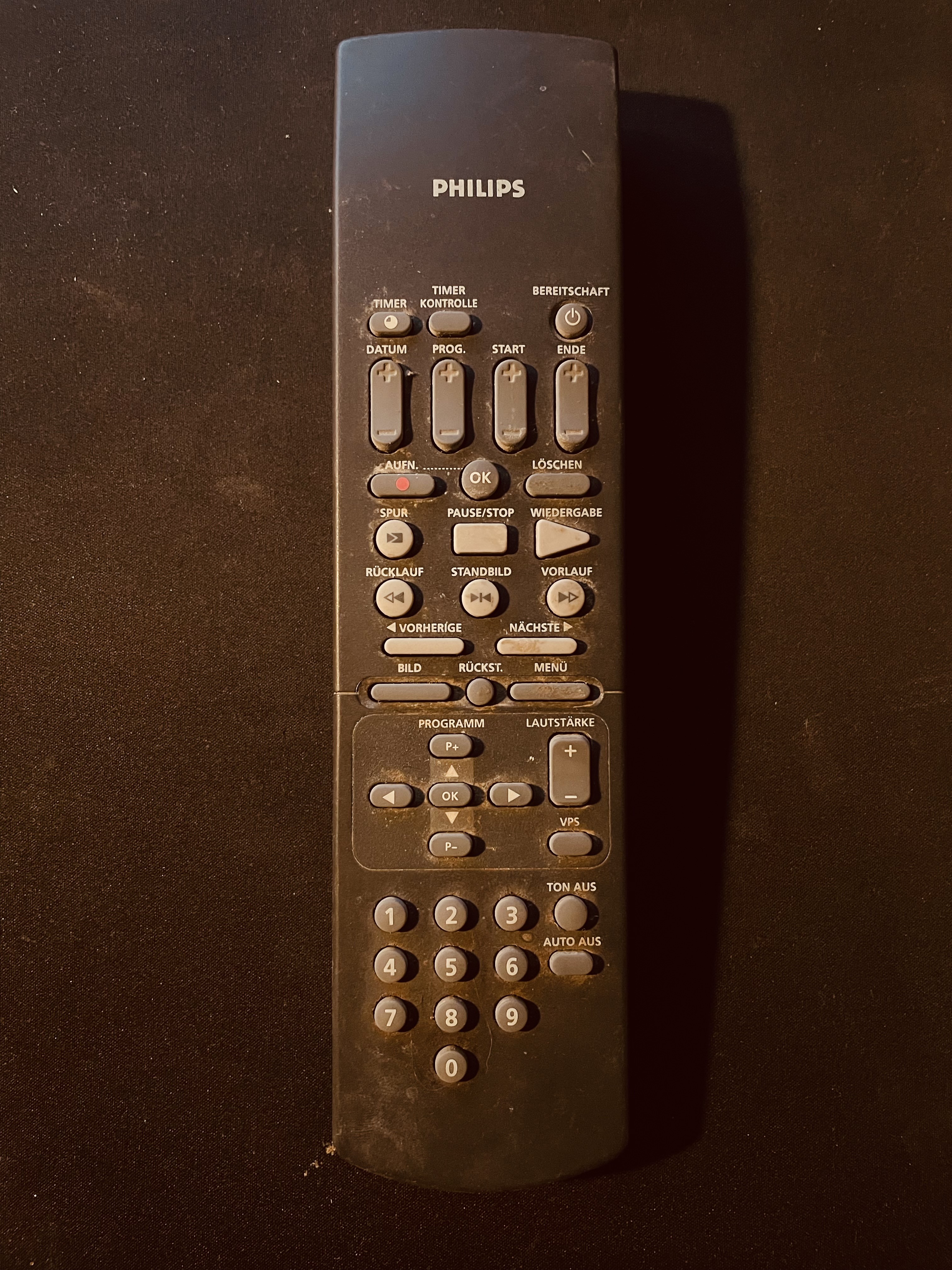 Oryginalny pilot do telewizora Philips czarny