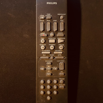 Oryginalny pilot do telewizora Philips czarny