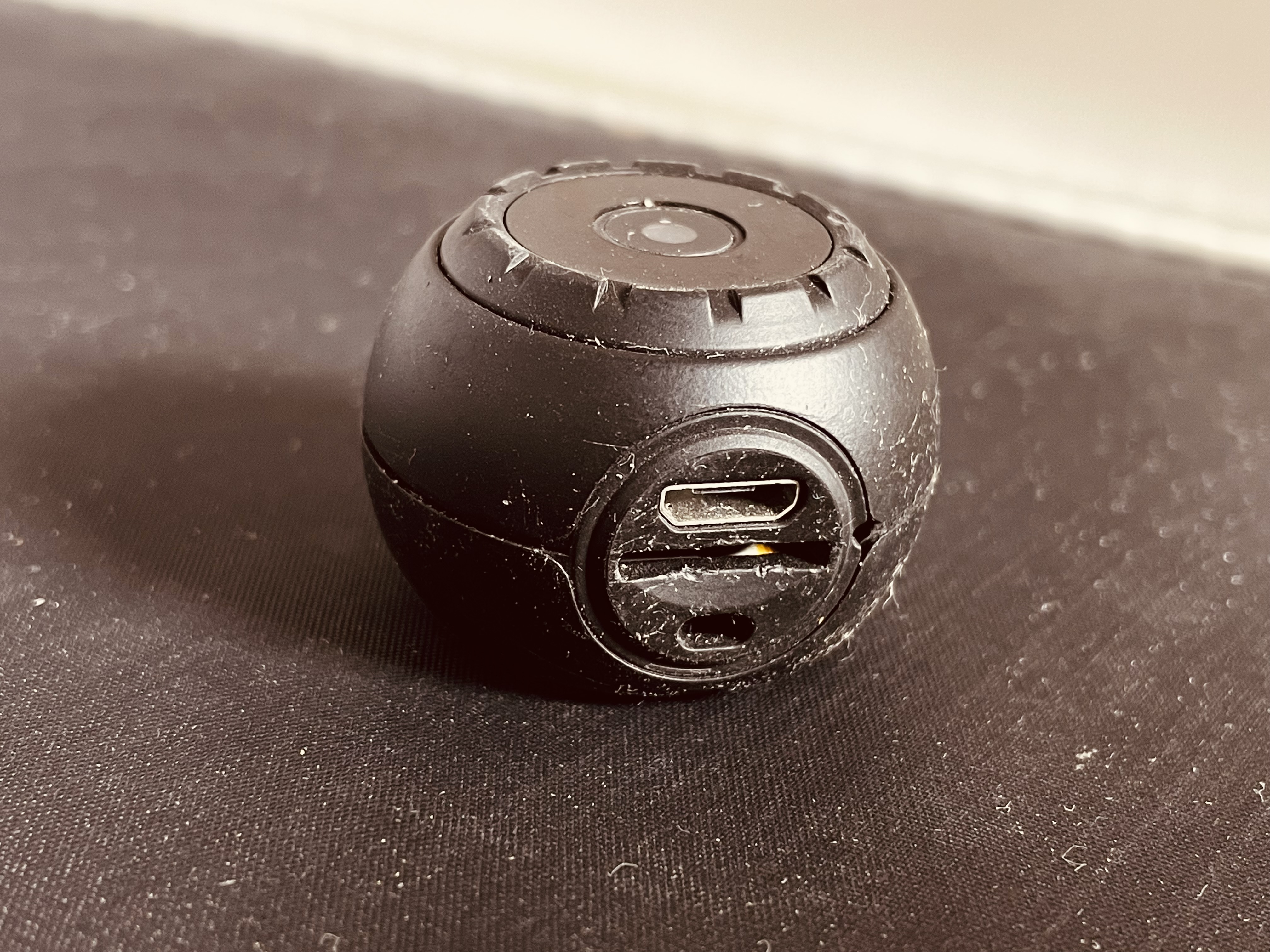 Szpiegowska mini kamera okrągła MicroSD magnes