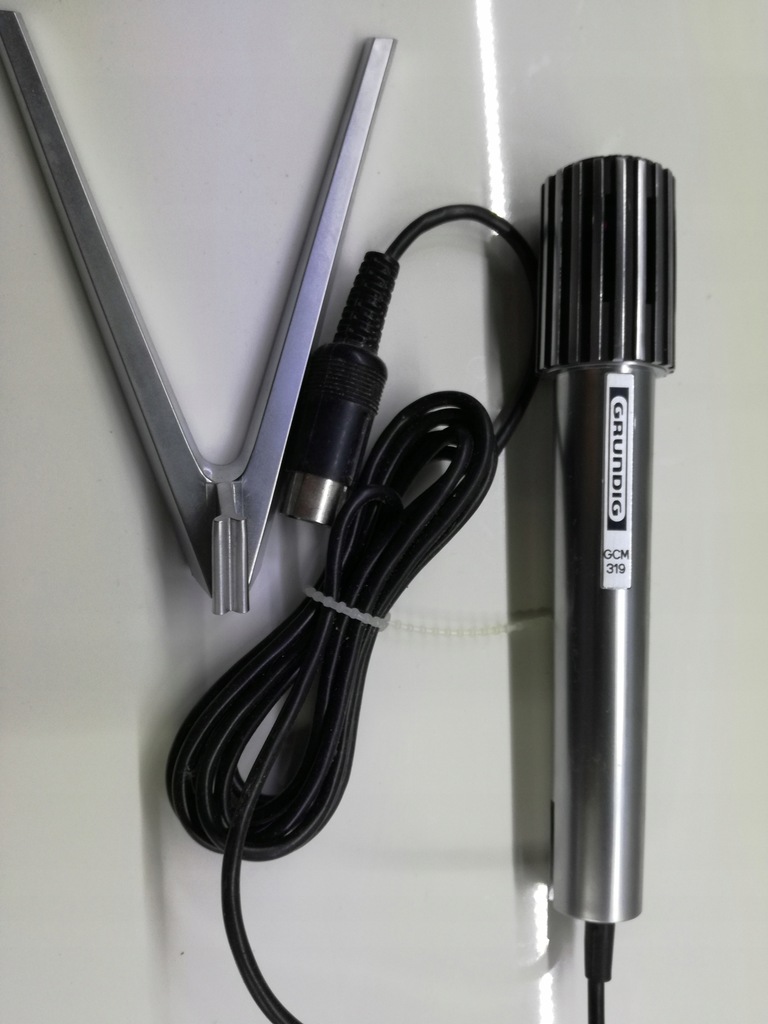 Stary mikrofon pojemnościowy GRUNDIG GCM-319 6-DIN