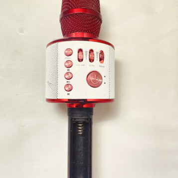 Mikrofon karaoke z wbudowanym akumulatorem czerwony – oferta