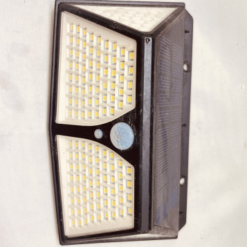 Solarna lampa LED z czujnikiem ruchu i włącznikiem