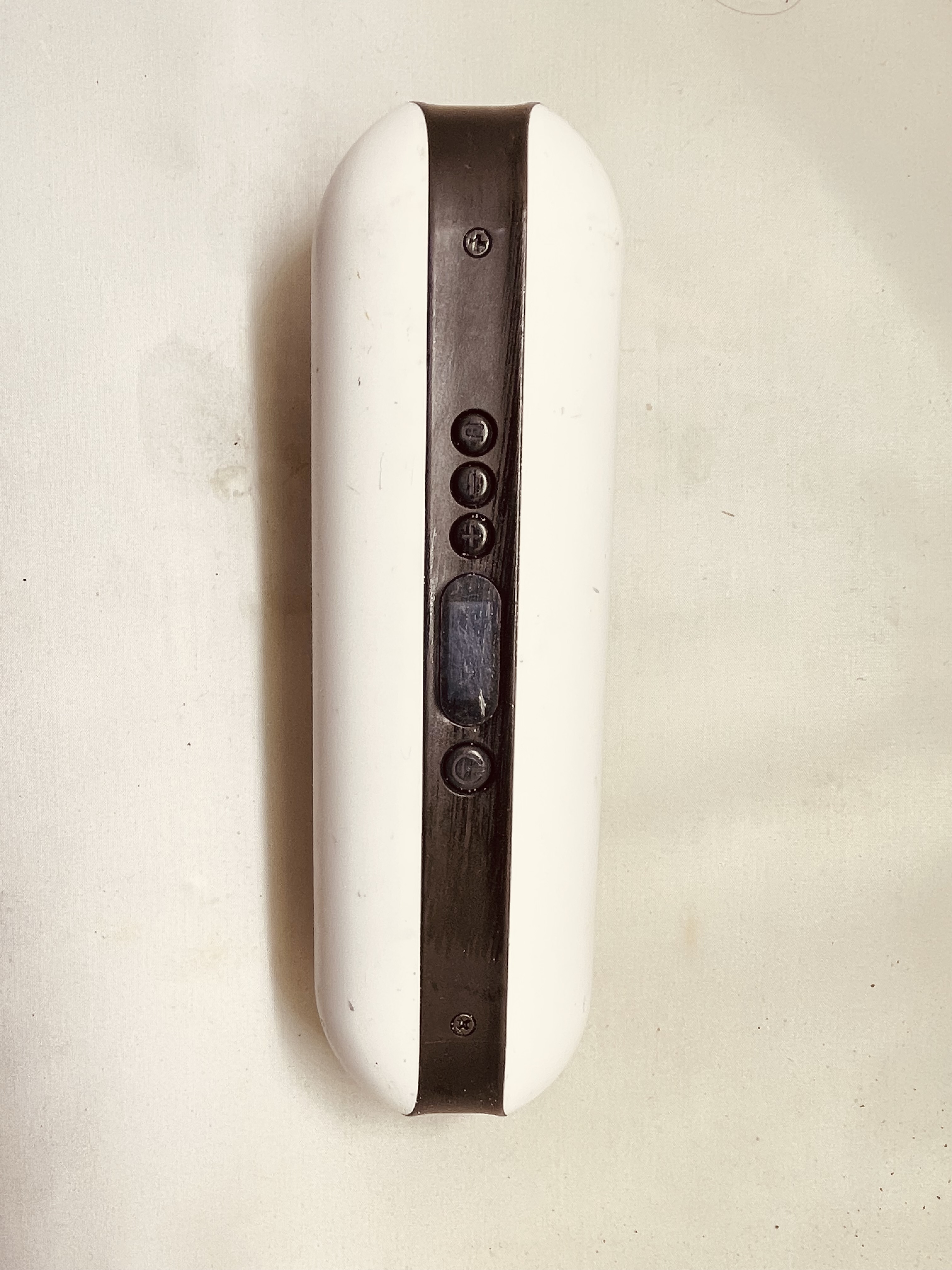 Kompresor przenośny samochodowy rowerowy na USB biały
