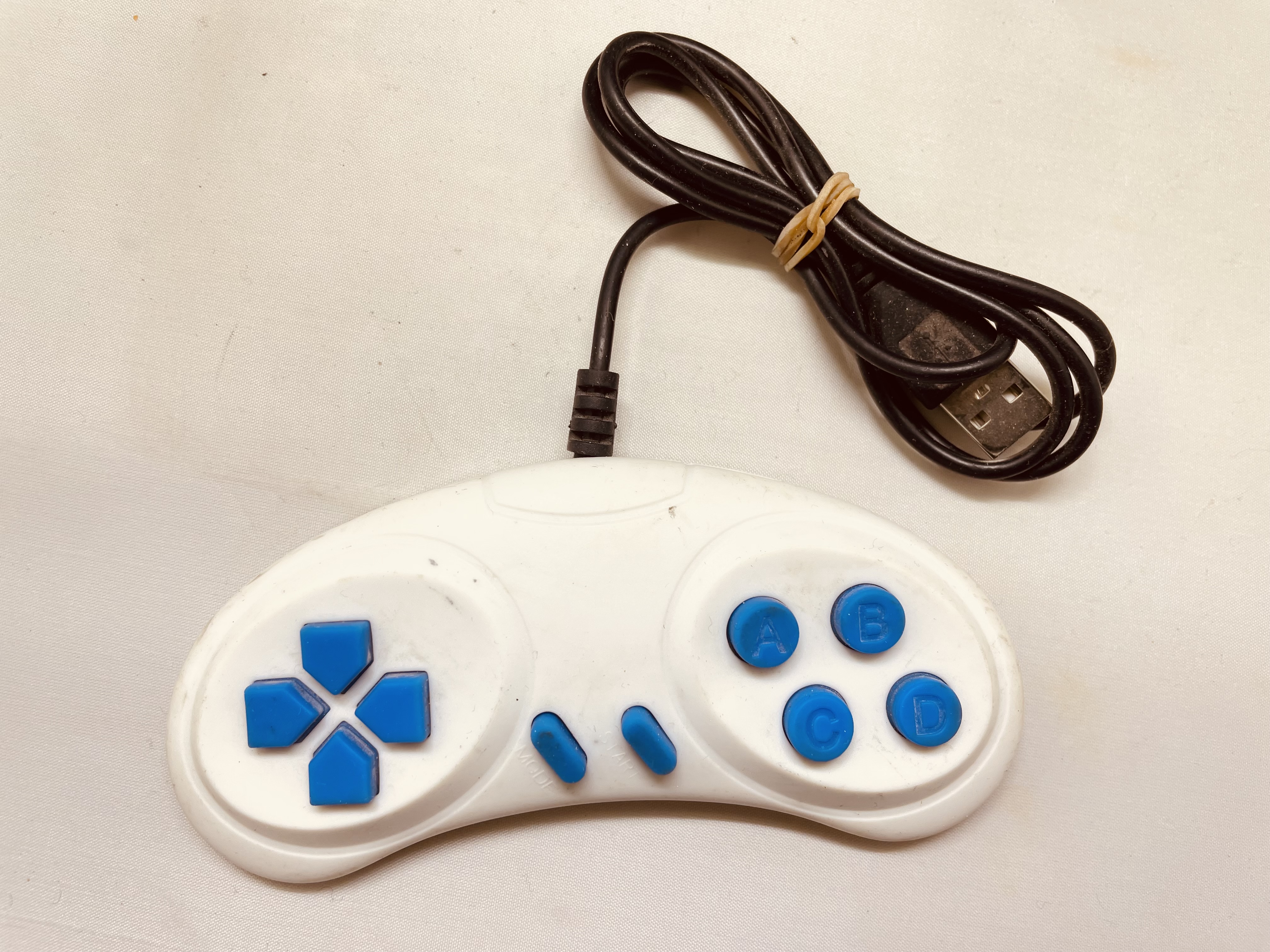 Biały kontroler do gier pad do PC komputera na USB