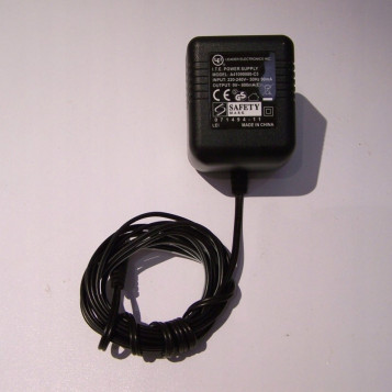Zasilacz sieciowy LEI A41090080-C5 9V 800mA (stan nowy)
