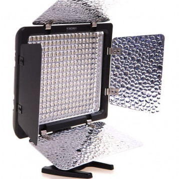 Yongnuo YN300 III – lampa diodowa 300 LED – stan: używany