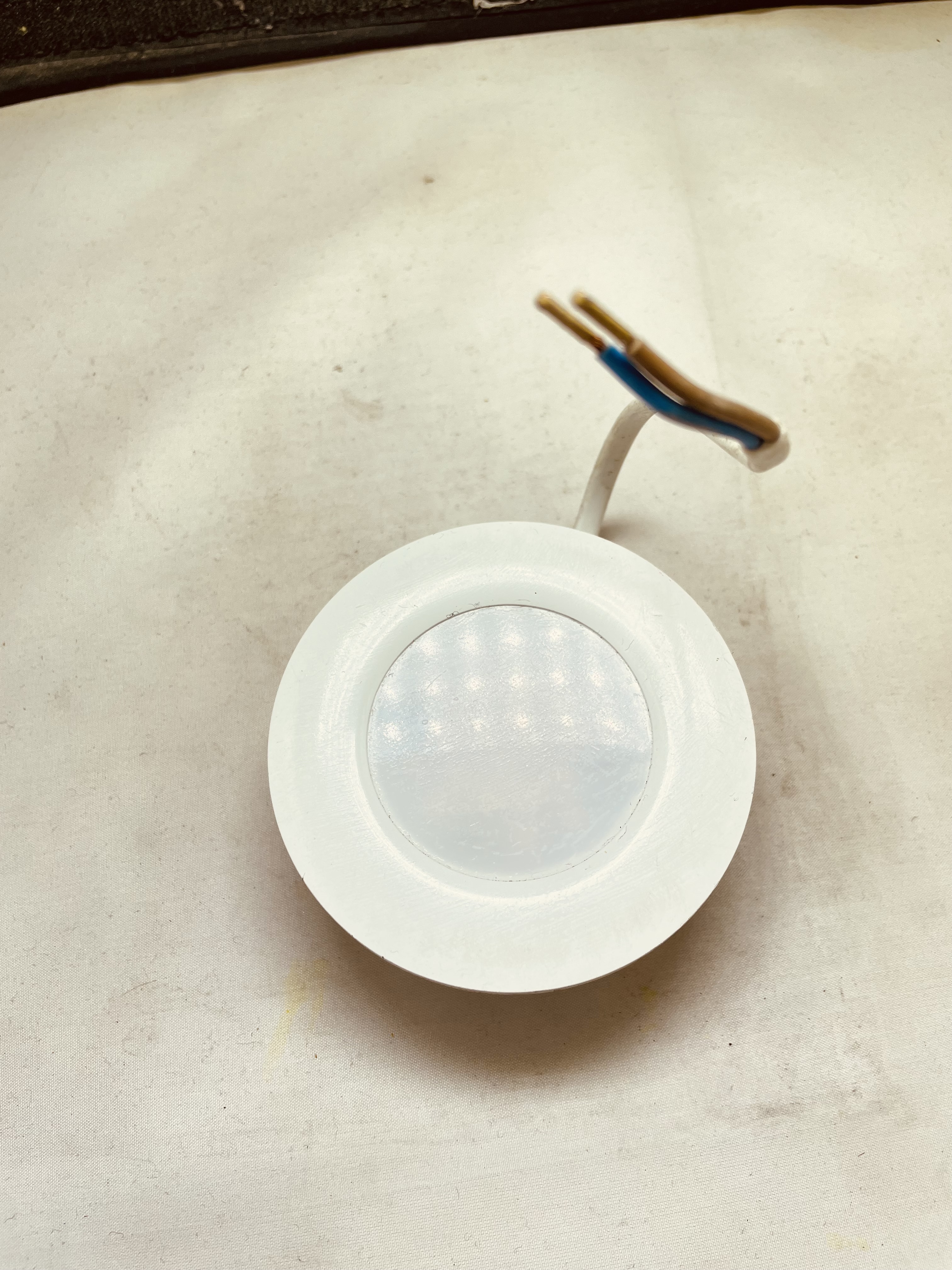 Oprawa sufitowa podtynkowa LED 84mm 230V