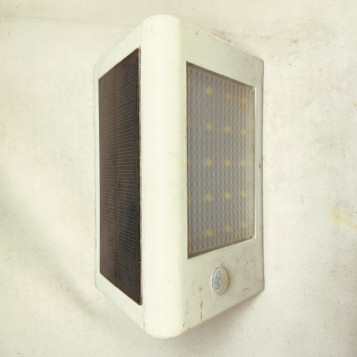 Kinkiet zewnętrzny solarny do ogrodu lampka LED
