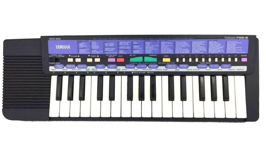 Keyboard z syntezatorem brzmień Yamaha PortaSound PSS-9