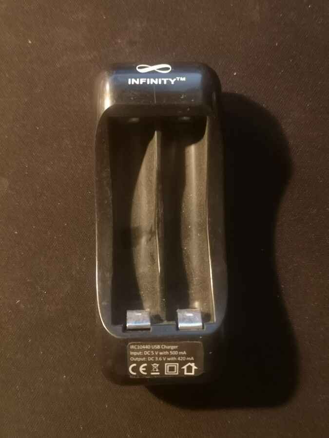 Ładowarka do ogniw Infinity IRC10440 USB Charger