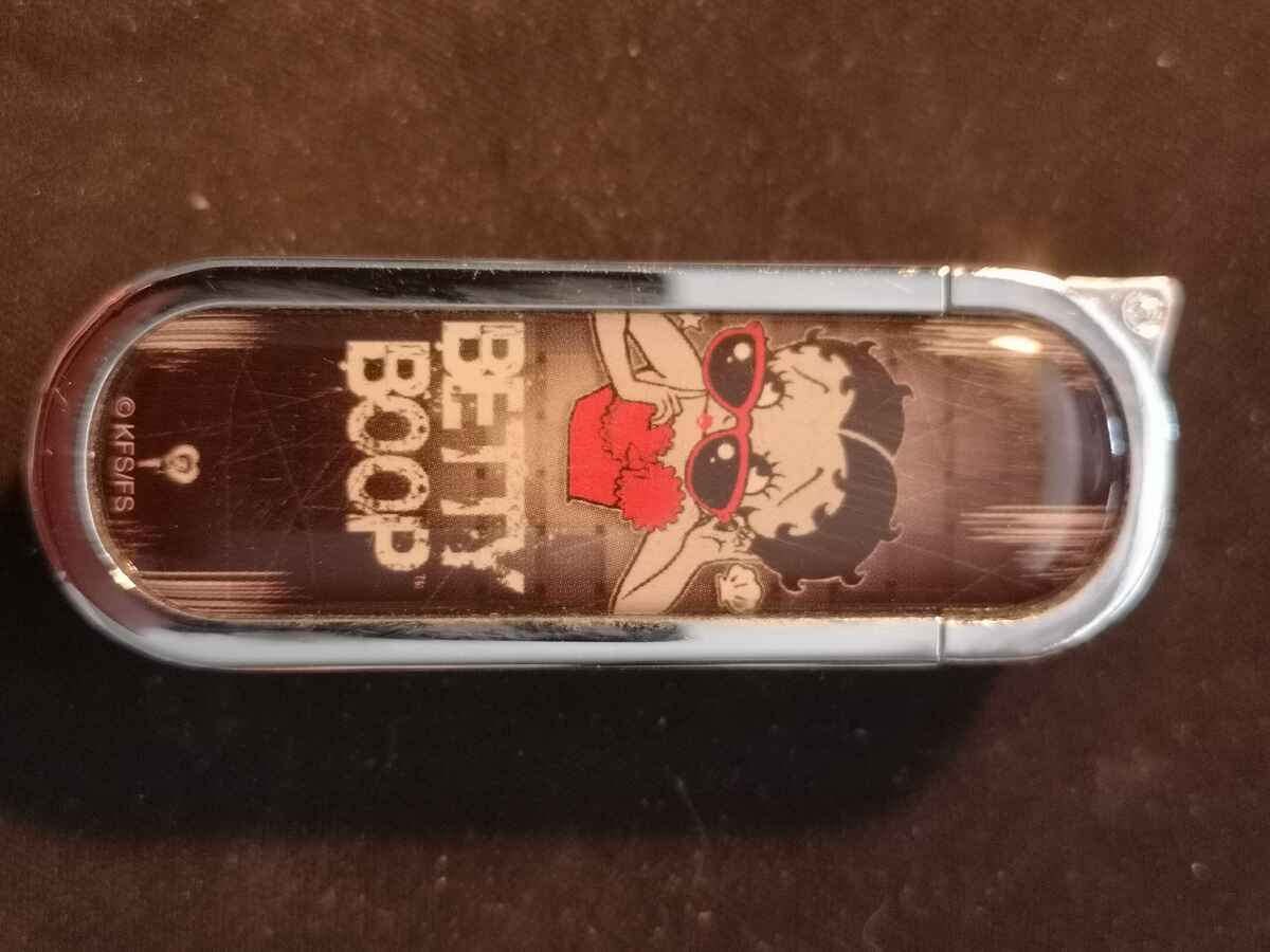 Zaplniczka gazowa Betty Boop niemiecka czarna