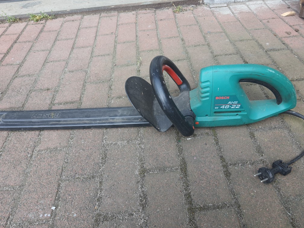 Nożyce do żywopłotu Bosch AHS 48-22 420W