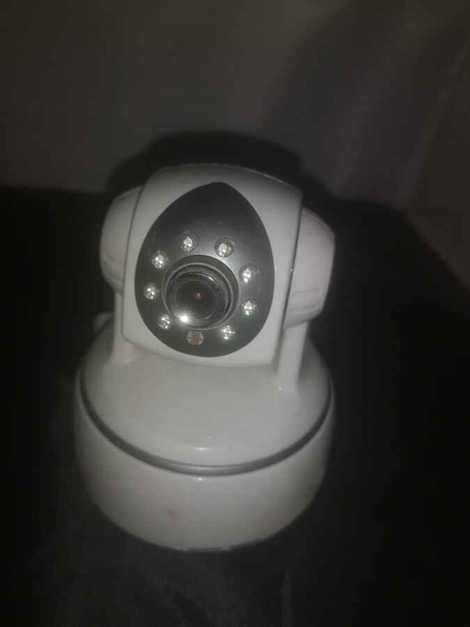 Niania elektroniczna kamera IP stojąca LED.