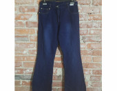 Spodnie damskie jeansowe typu flare leg – zdjęcie 1
