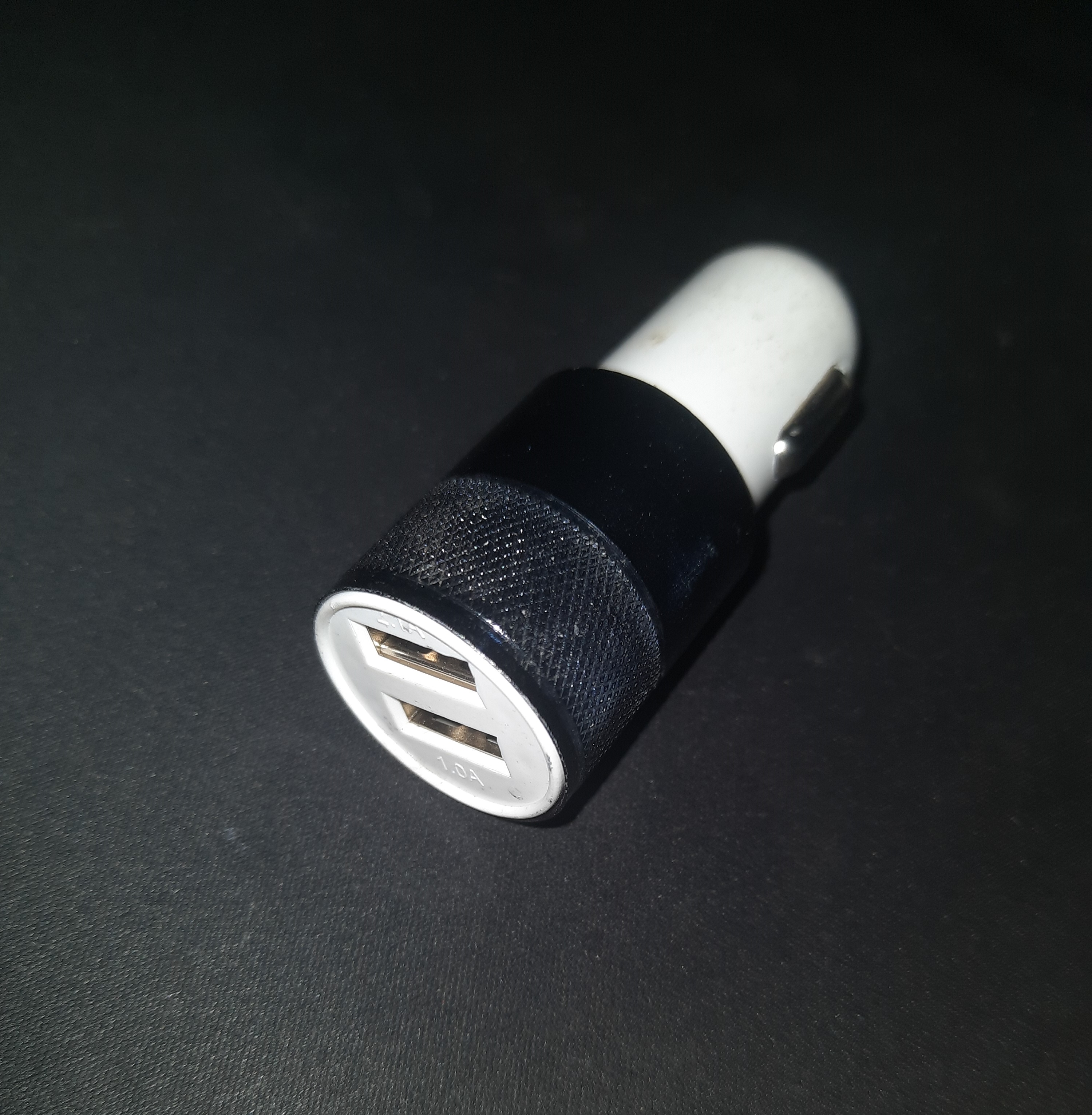 Ładowarka samochodowa 2-porty USB 5V 2.1A