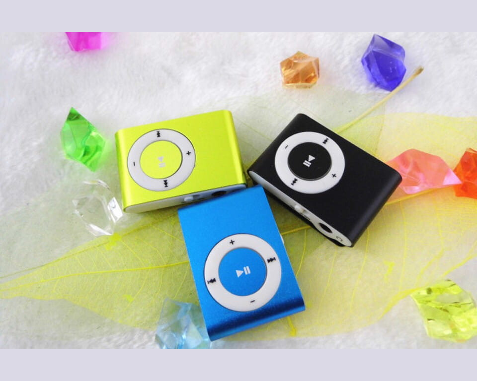 Odtwarzacz MP3 klips słuchawki + 8GB pamięci