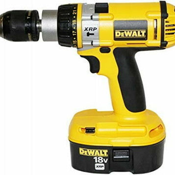 Wkrętarka udarowa DeWALT DC988 18V + Bateria i ładowarka