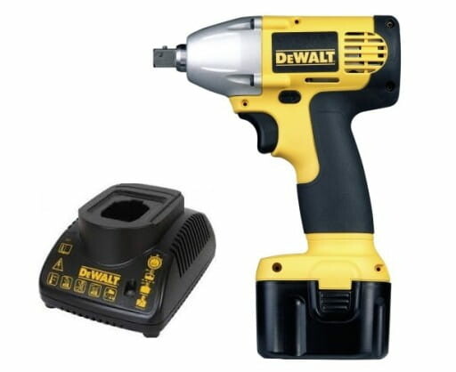 Klucz udarowy DeWalt DW053 12V 200W + bateria i ładowarka