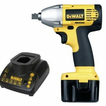 Klucz udarowy DeWalt DW053 12V 200W + bateria i ładowarka