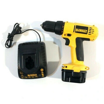 Wiertarko-wkrętarka DeWALT DC740 12V + ładowarka i bateria