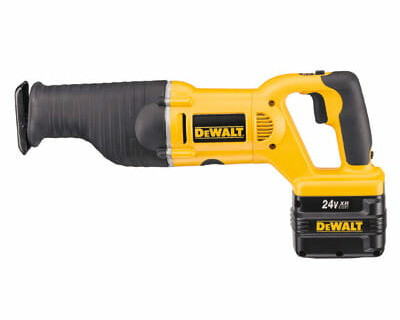 Piła szablasta DeWALT DW008 + bateria i ładowarka