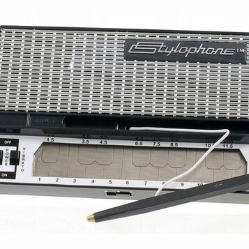 Syntezator analogowy perkusji Dubreq Stylophone