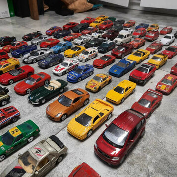 Modele samochodów 1:43 Bburago Welly KiNSMART