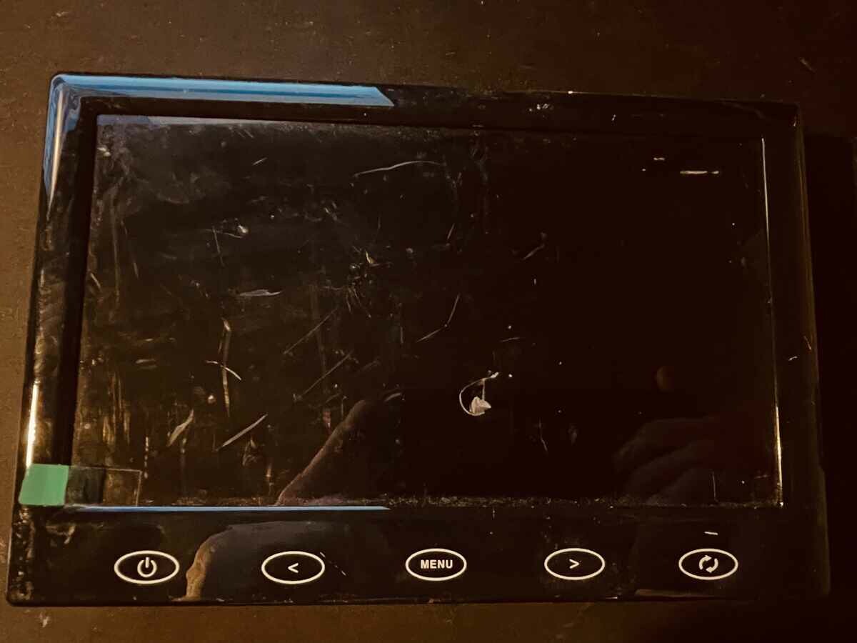Przenośny samochodowy wyświetlacz monitor 7' LCD