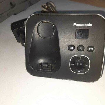Stacja bazowa z aut. sekretarką Panasonic KX-TG6821G + zasilacz