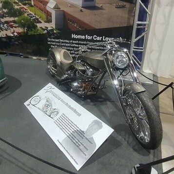 Xpression – Artystyczny Motocykl Chopper z USA Jak Rzeźba na Kołach