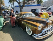 Miedziany Pontiac z 1950 roku – chopped kustom z fadeaway i srebrnymi paskami na masce – zdjęcie 3