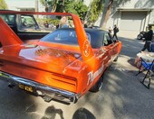 Pomarańczowy Plymouth Superbird – aero warrior z NASCAR na zlocie klasyków – zdjęcie 3