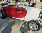 Biało-czerwony roadster w stylu So-Cal Speed Shop – Deuce highboy w barwach legendy – zdjęcie 1