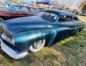 Satynowy turkusowy Mercury z 1950 roku chopped – lead sled z przodu i z tyłu w matowym wykończeniu – zdjęcie 1