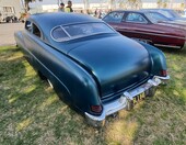 Satynowy turkusowy Mercury z 1950 roku chopped – lead sled z przodu i z tyłu w matowym wykończeniu – zdjęcie 2