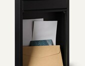 AmazonBasics Skrzynka na listy zamykana, stal ocynkowana, czarna – zdjęcie 3